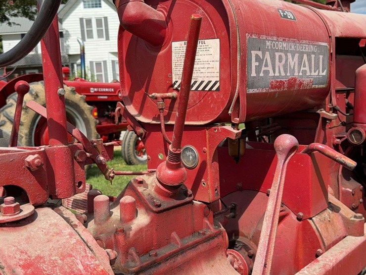farmall-f-20-image-49