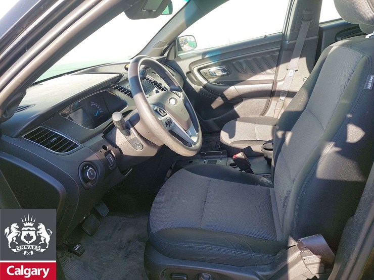 2014-ford-taurus-awd-4dr-sedan-image-13