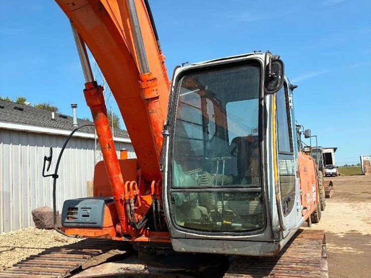 hitachi-ex200-lc-image-6