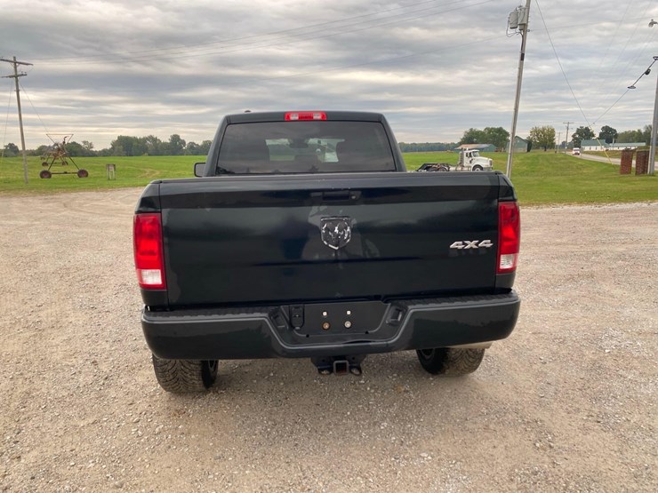 2016-dodge-1500-image-6