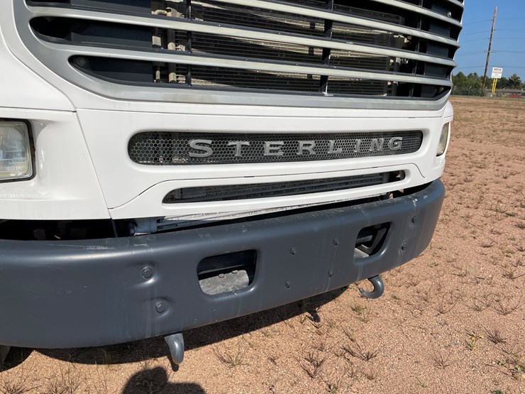2005-sterling-lt9500-image-81