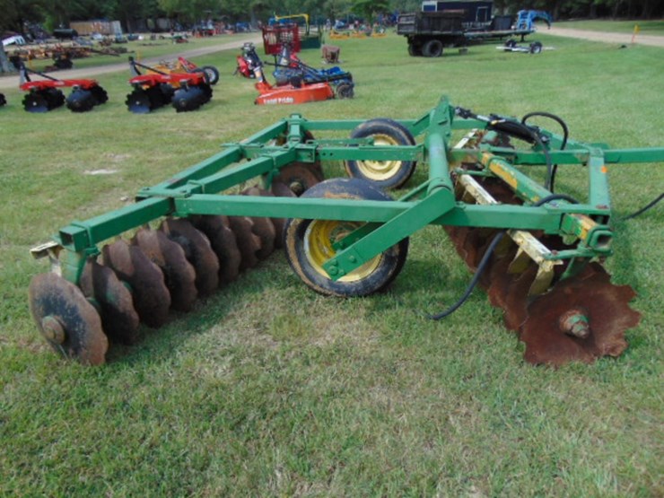 john-deere-12-image-2