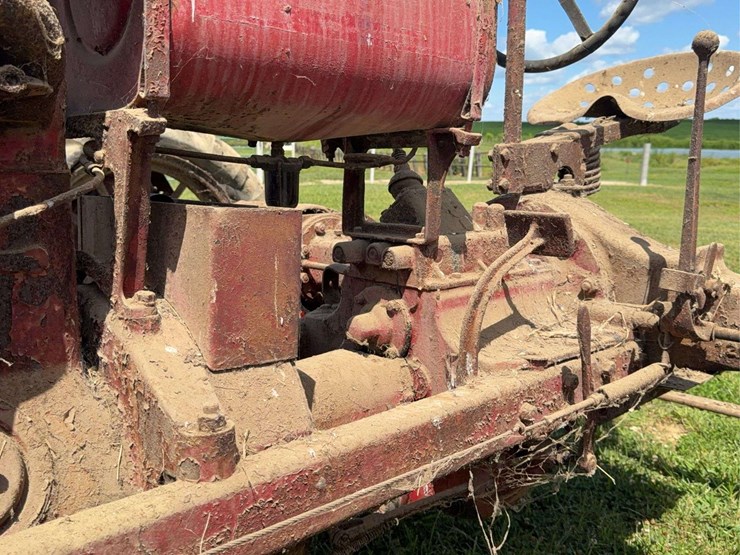 farmall-f-20-image-63