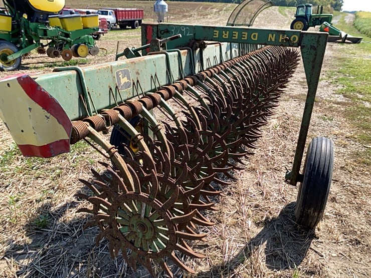 john-deere-400-image-9