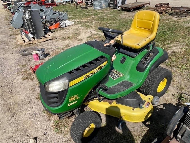 john-deere-d140-image-3