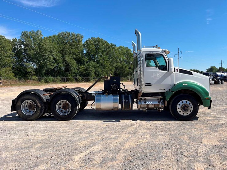 2018-kenworth-t880-image-4