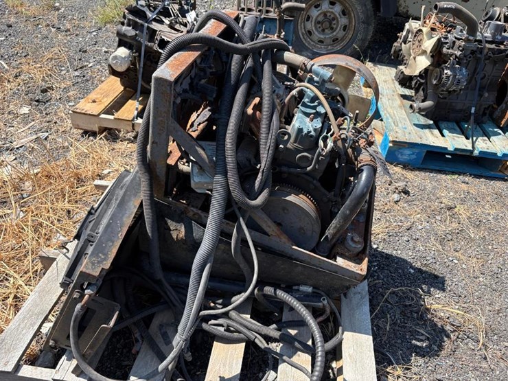 kubota-z482-2-cylinder-diesel-engine-image-7
