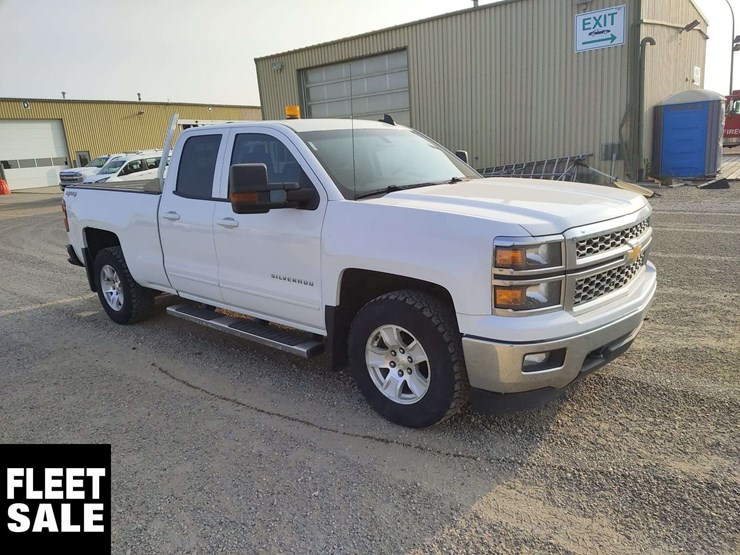 2015-chevrolet-silverado-1500-image-2
