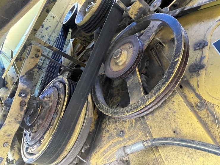 new-holland-tr87-image-31