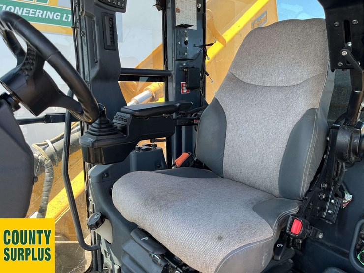 2019-deere-872gp-image-12