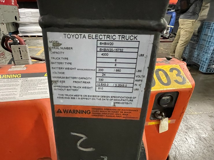 #7160-•-toyota-electric-pallet-jack-image-20