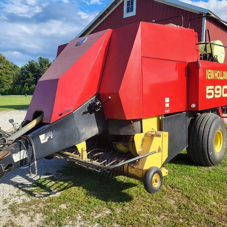 1997 NEW HOLLAND 590