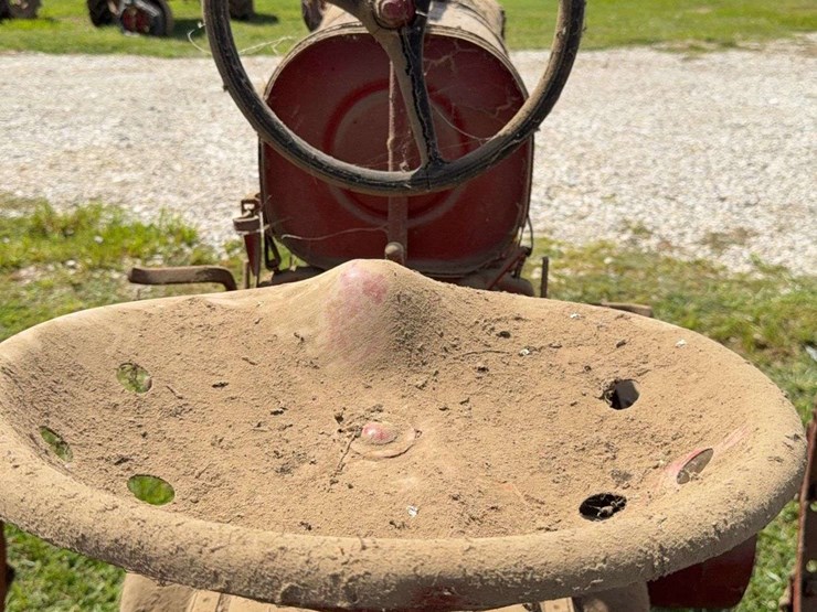 farmall-f-12-image-19