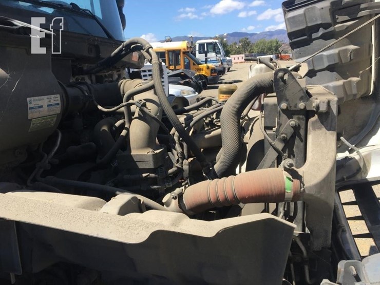 2017-hino-338-image-9
