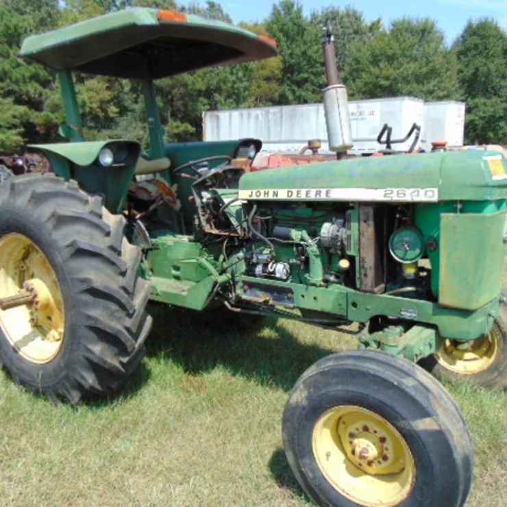 JOHN DEERE 2640