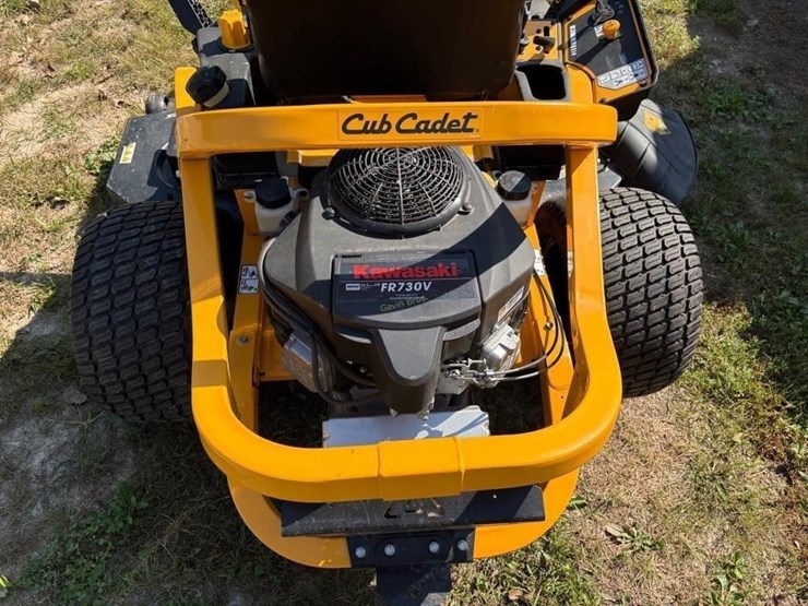 cub-cadet-ultima-zt2-zero-turn-mower-image-5