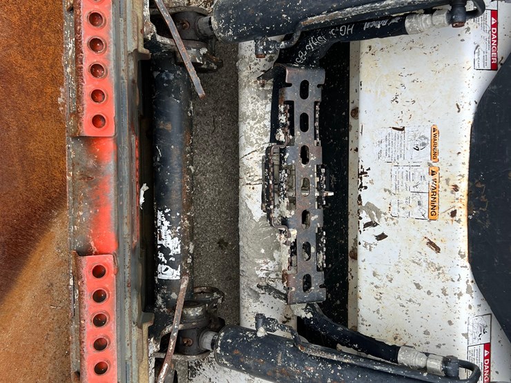 2019-bobcat-t630-image-26