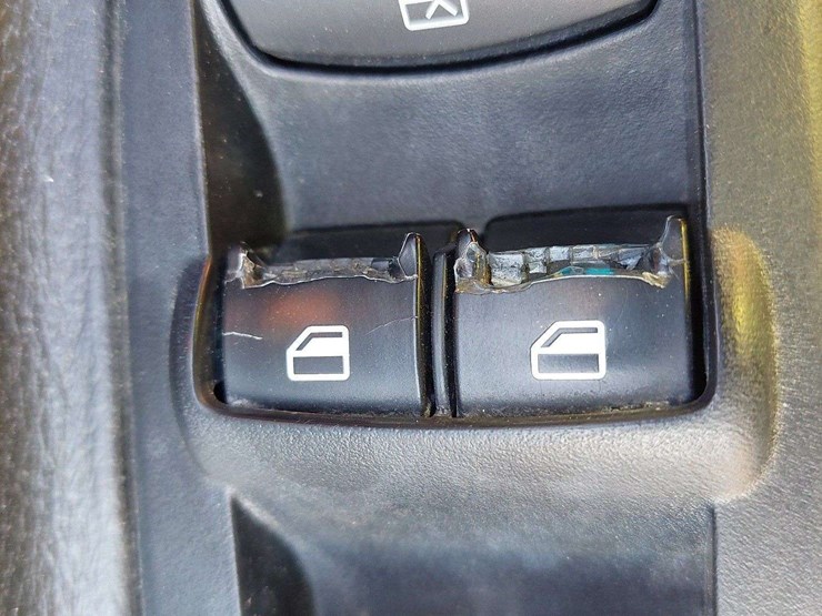 2018-ford-explorer-image-9