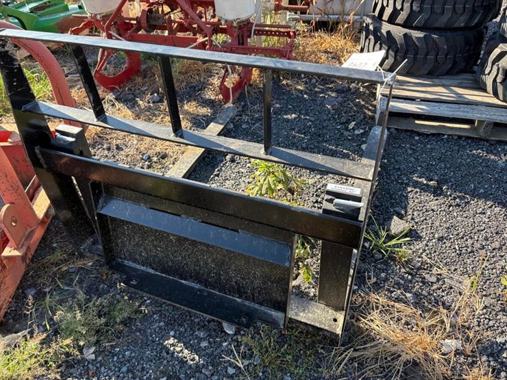 kivel-mini-pallet-fork-attachment-image-7