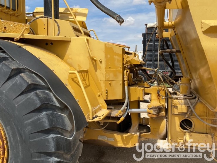 caterpillar-d25c-image-13