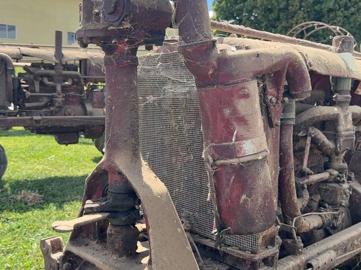 farmall-f-20-image-41