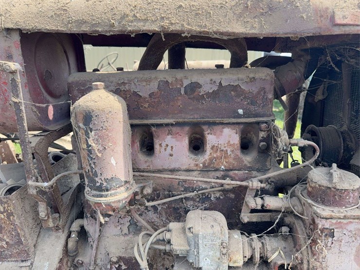 farmall-f-20-image-42