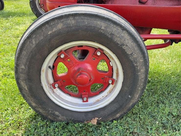 farmall-w-9-image-14