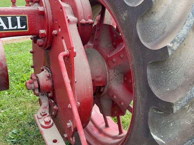 farmall-f-30-image-27