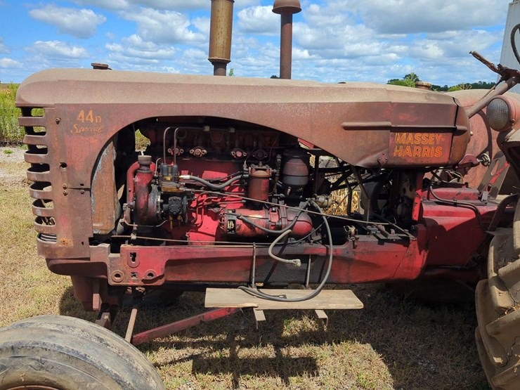 massey-harris-44d-special-image-9