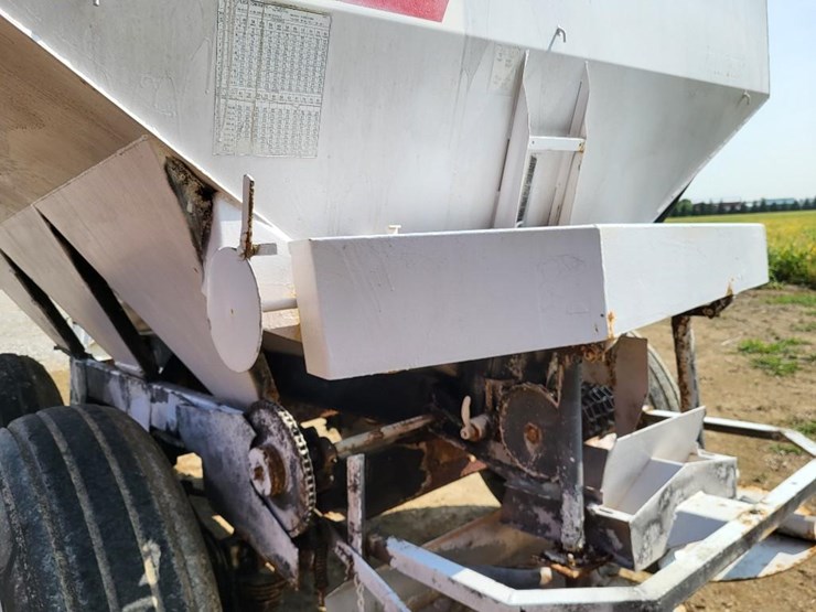 wilmar-6-ton-tandem-axle-lime/fertilizer-spreader-image-21