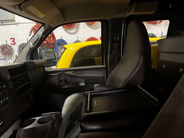 gm/chevy-van-miles---184178-image-22