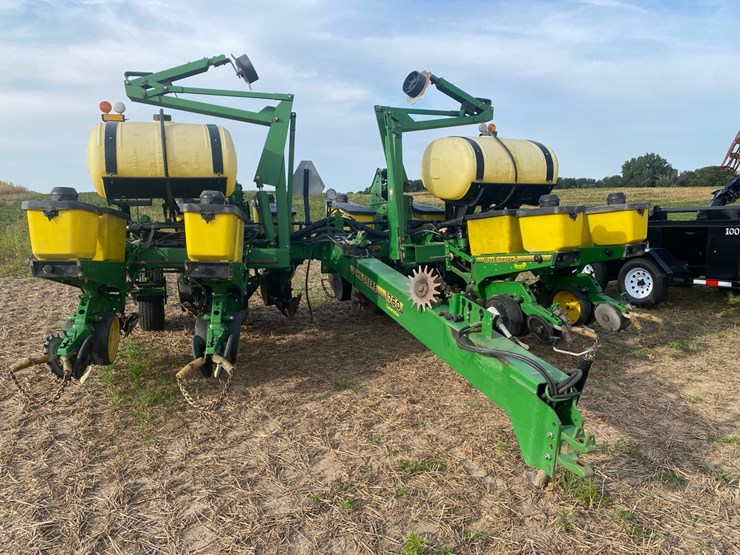 john-deere-1760-image-1