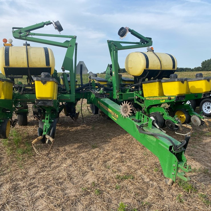 JOHN DEERE 1760