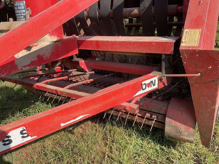 massey-ferguson-560-image-13