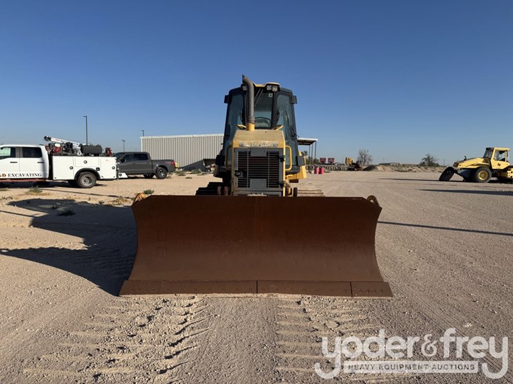 2011-caterpillar-d6k-xl-image-5