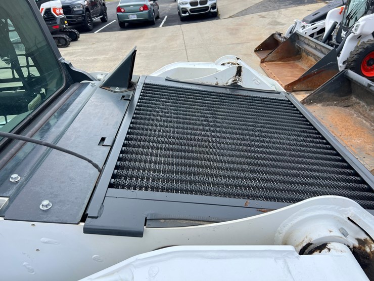 2023-bobcat-t62-image-25