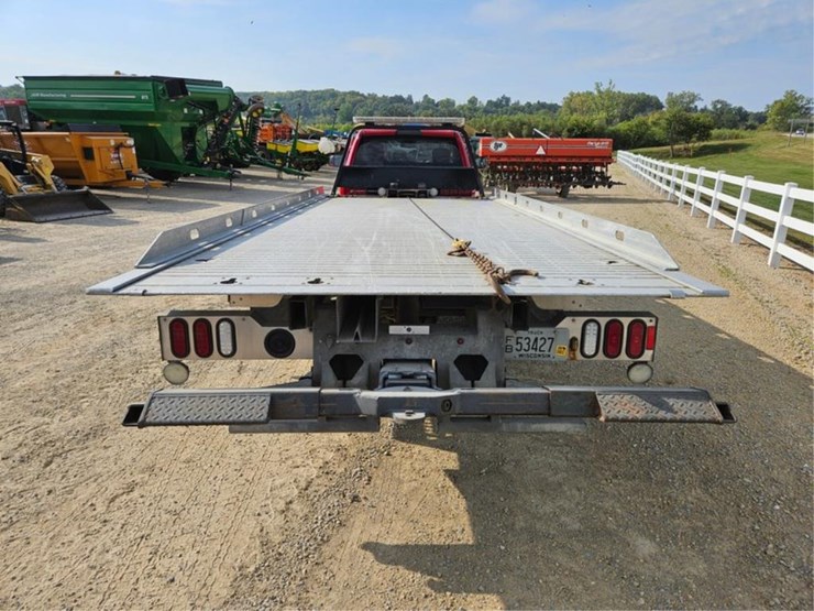 2017-dodge-ram-5500-image-4