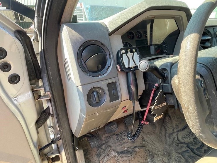 2008-ford-f250-image-16