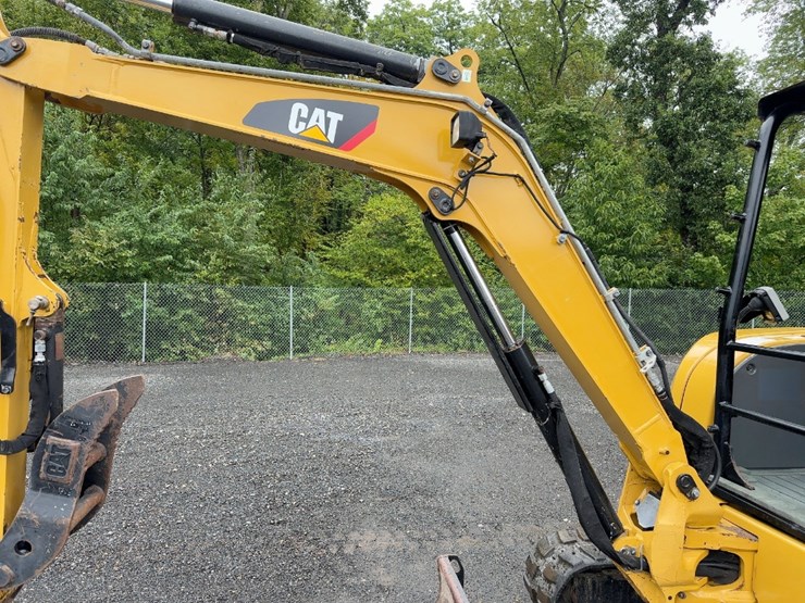 2016-caterpillar-304e2-cr-image-15