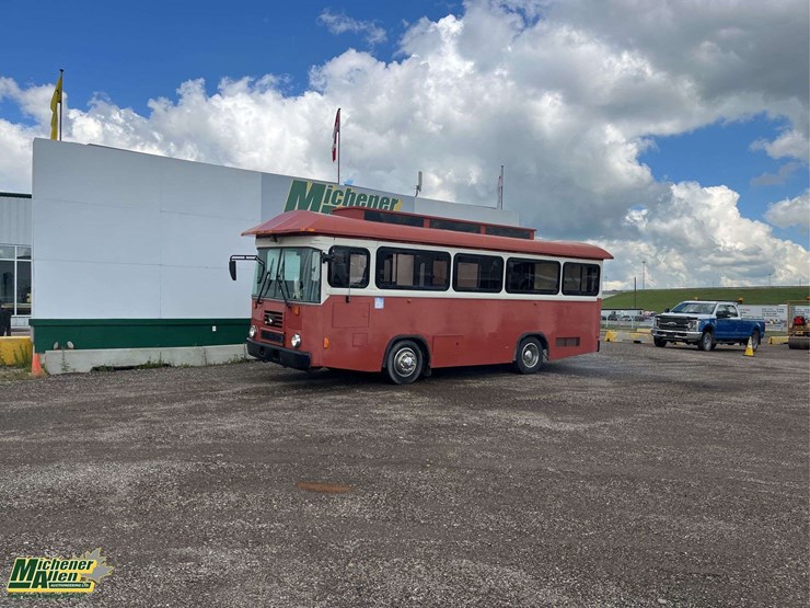 2002-bluebird-cife-commercial-series-s/a-21-passenger-bus-image-14