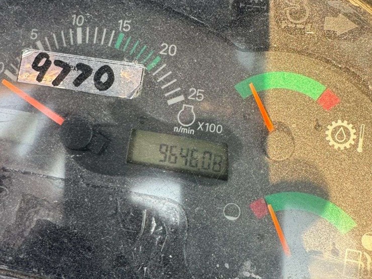 2004-caterpillar-th560b-image-4