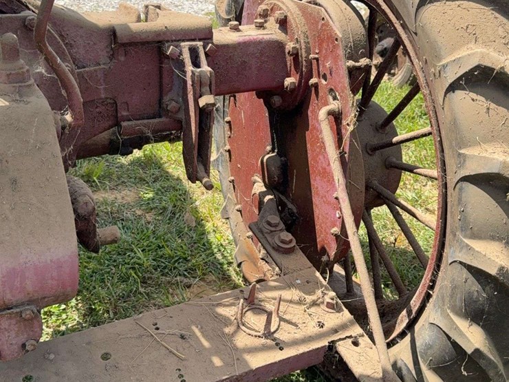 farmall-f-20-image-27