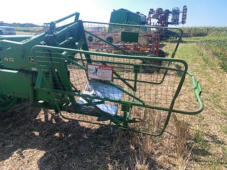 john-deere-328-image-4