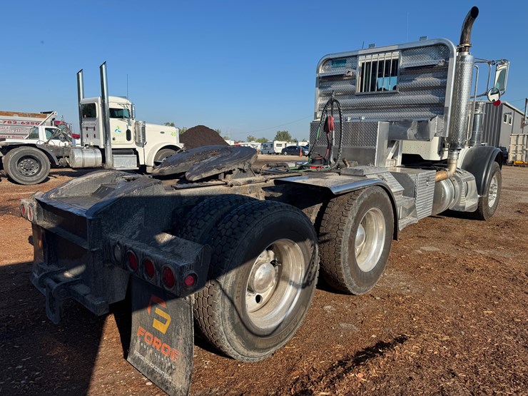2013-peterbilt-389k-image-6