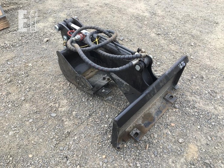 unused-backhoe-arm-attachment-image-4