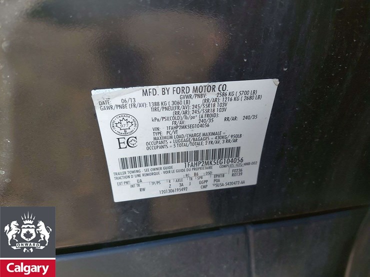 2014-ford-taurus-awd-4dr-sedan-image-5