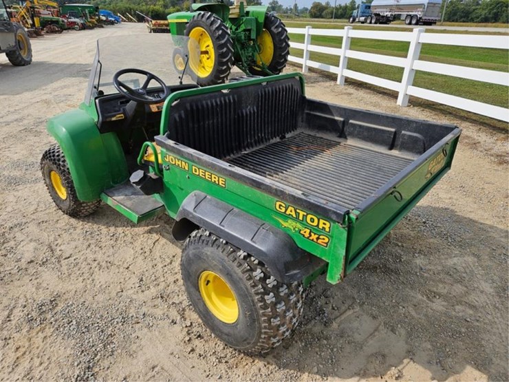 john-deere-gator-image-3