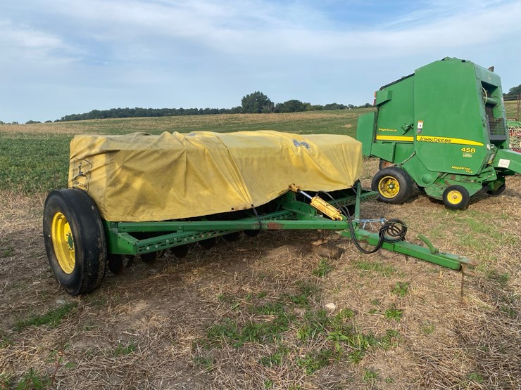 john-deere-8300-image-1