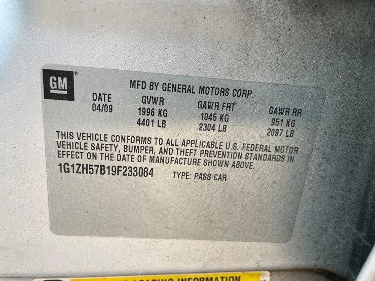#8006-•-2009-chevy-malibu-car-(with-wi-title)-image-29
