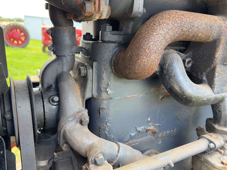 mccormick-deering-w-30-image-51